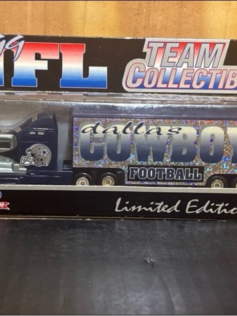 Dallas Cowboys 1999 Team Collectible Tractor Trailer Truck Semi Diecast NFL 1:80